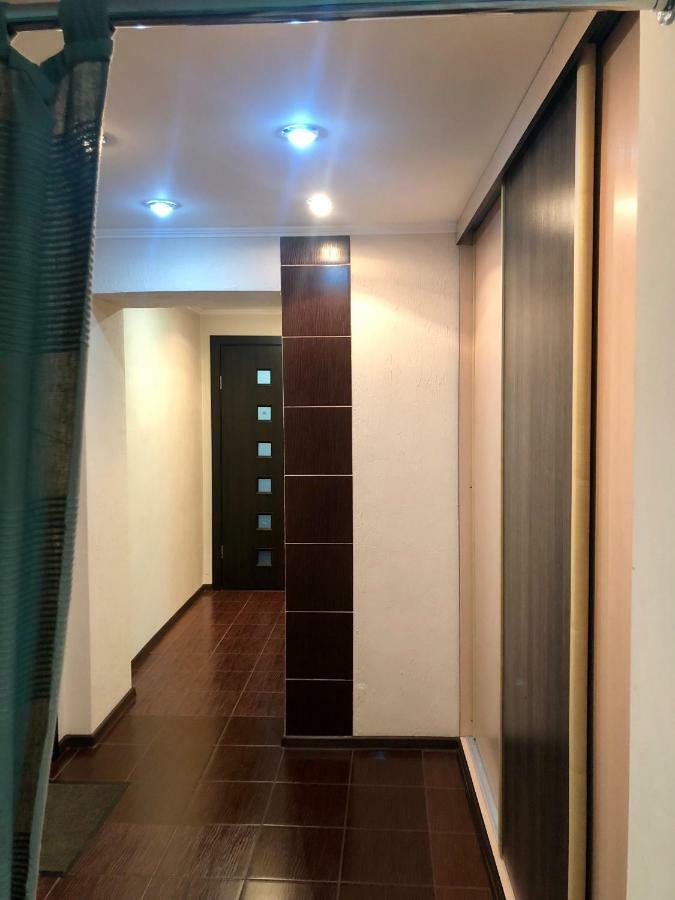 Apartment On Republic Square Ustʼ-Kamenogorsk Exteriör bild